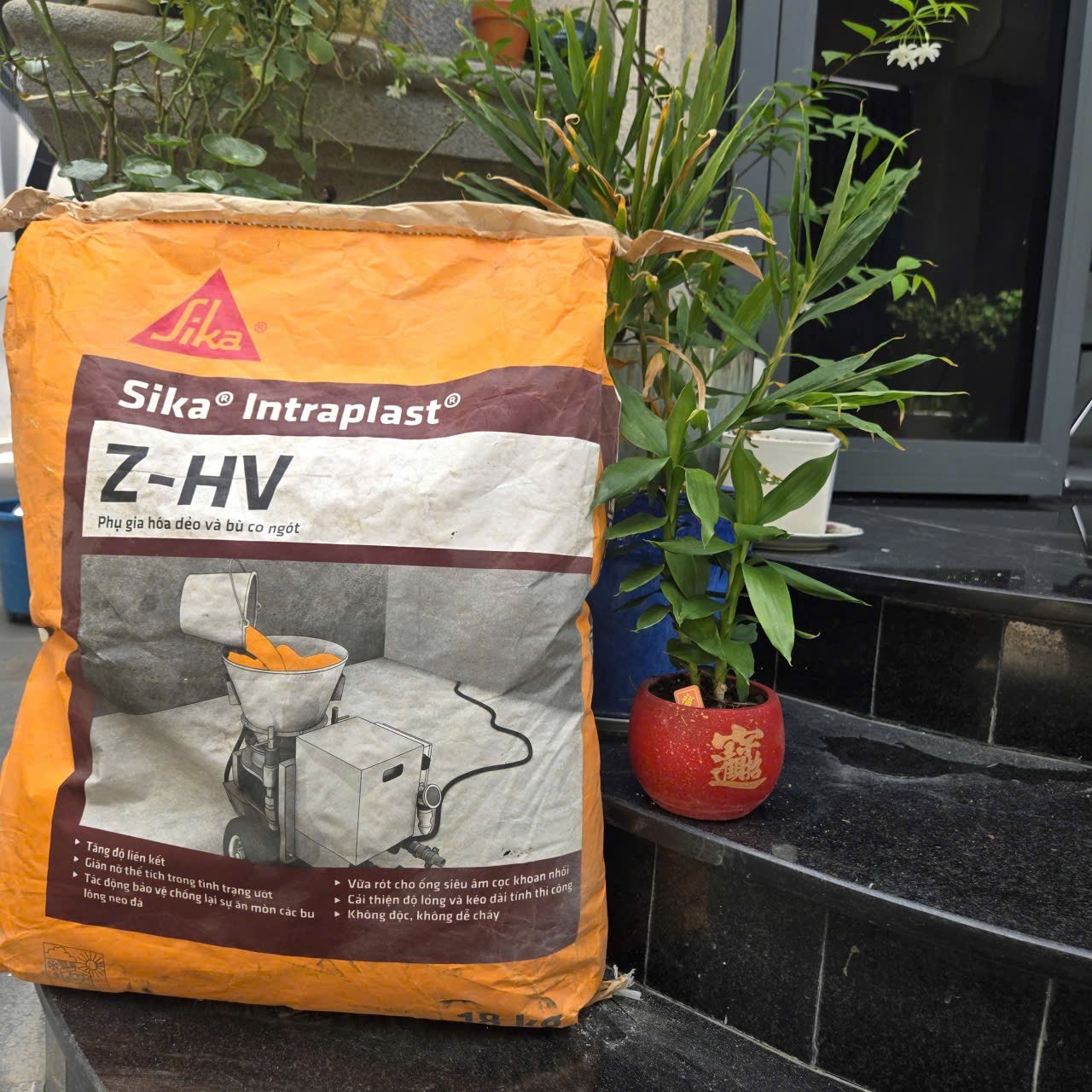 Sika Intraplast Z HV | Phụ Gia Bù Co Ngót Và Dẻo Hóa